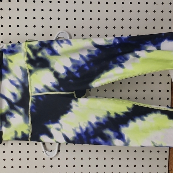 𝅺ATHLETA elation tie dye 7/8 leggings size XS - Picture 1 of 6